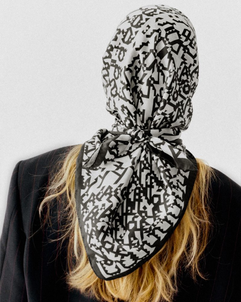 MINI × N-E: 90 × 90 CM SCARF + © GALLO (Fig. 3) © 2025 N-E